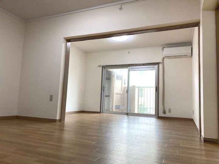 公田ハイツ6号棟の居間
