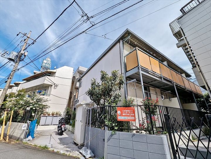 ひばりが丘サンハウスの外観