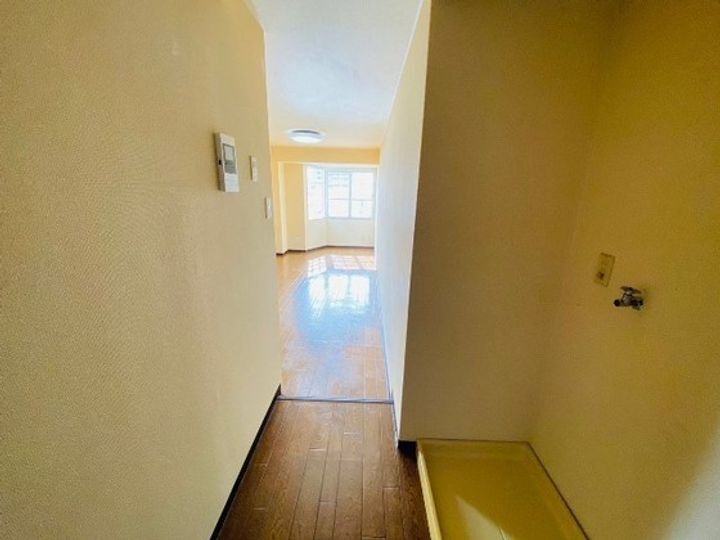 広島県広島市南区宇品東2(アパート)の賃貸物件の玄関