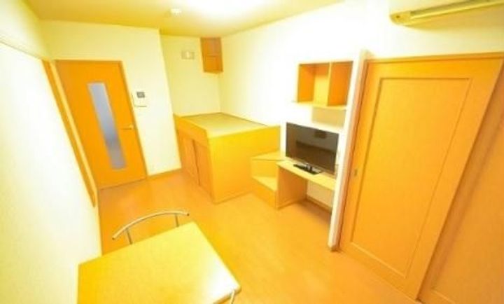 レオパレスNAGAKURAの居間