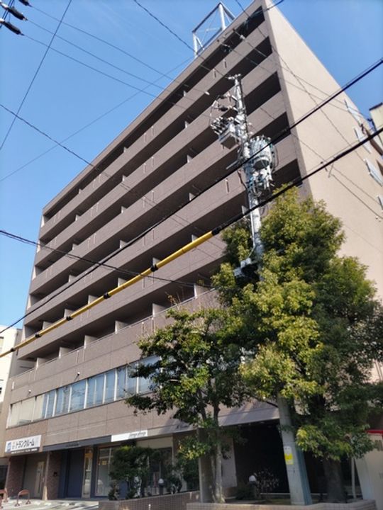 コート西浦マンションの外観