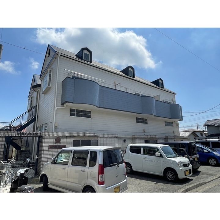 ホワイトパレス朝日町の外観