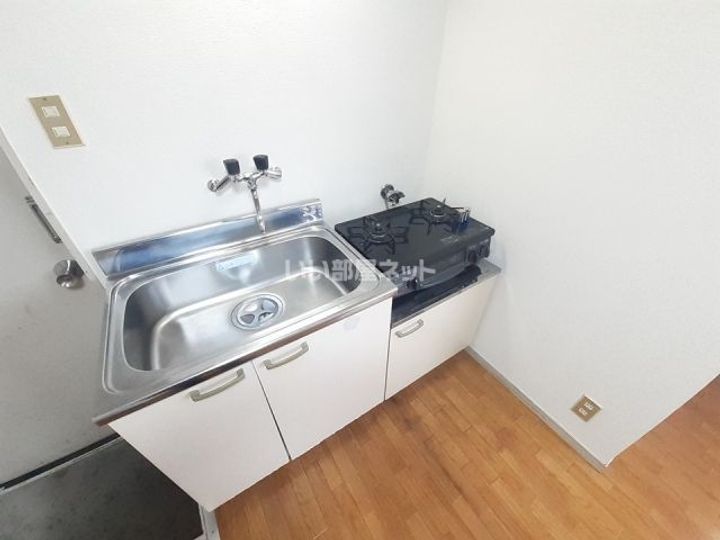 三重県名張市丸之内(マンション)の賃貸物件のキッチン