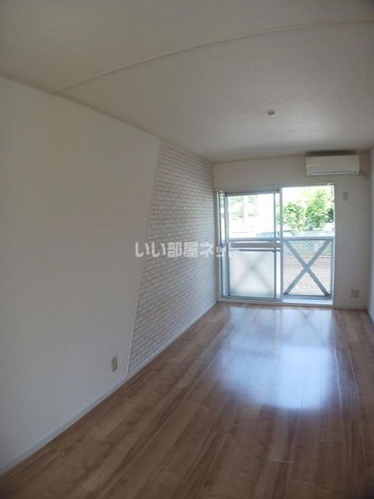 兵庫県加東市山国(アパート)の賃貸物件の居間