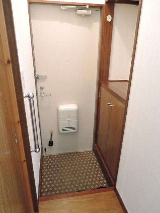東京都稲城市東長沼(アパート)の賃貸物件の玄関