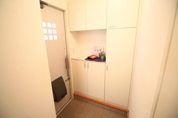 クラヴィエ南昭和A棟の玄関