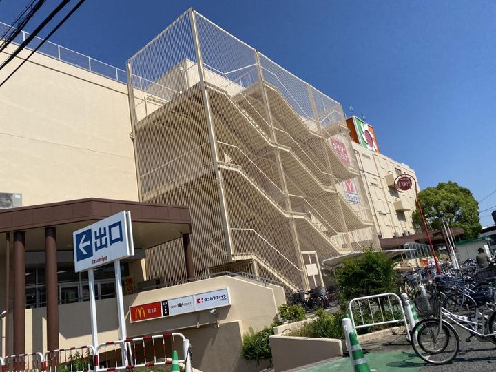 リバーサイドテラス西棟の周辺