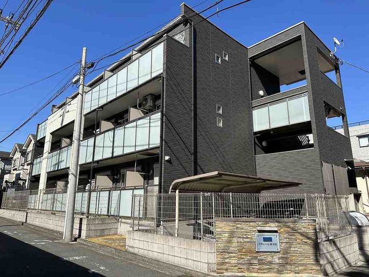 クレイノリヴェール西寺尾の外観