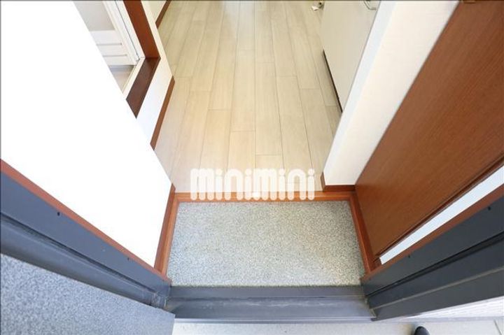 ルミエールIIの玄関