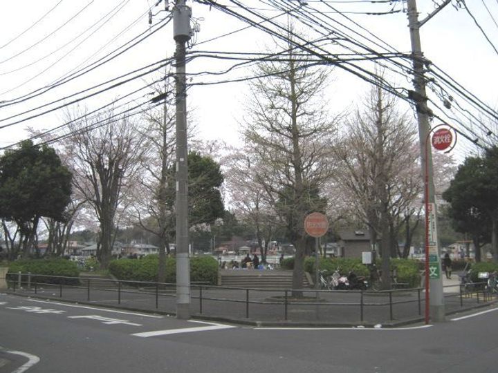 ルミエールIIの周辺