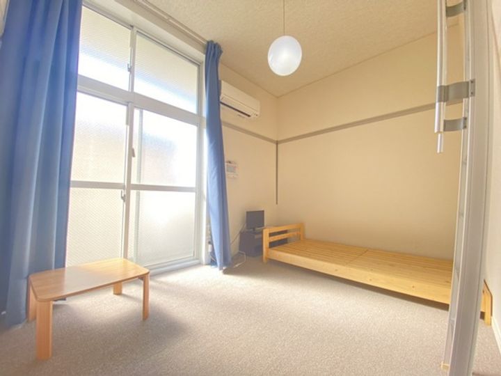 レオパレスシンセーの居間