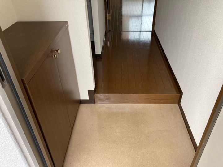 埼玉県さいたま市南区白幡3(マンション)の賃貸物件の玄関