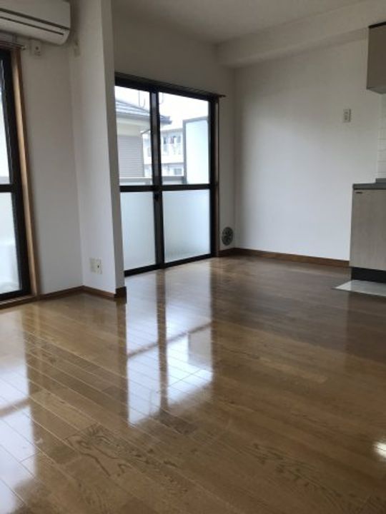 アベニューすずの木の居間