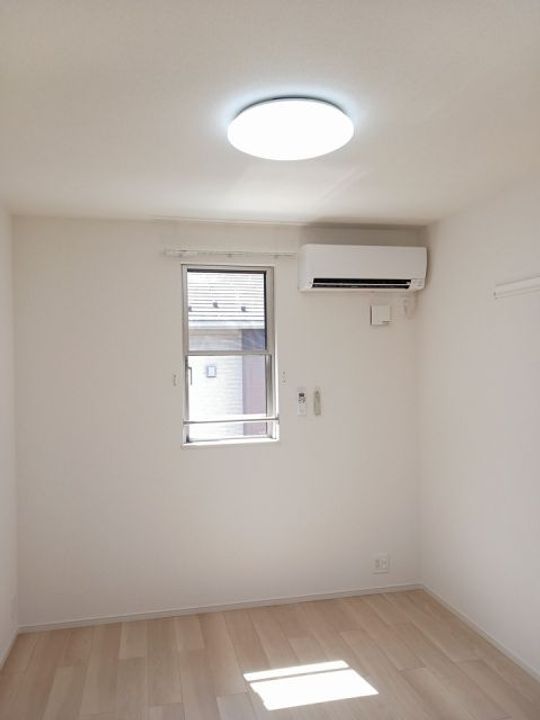 ペルソナの内装