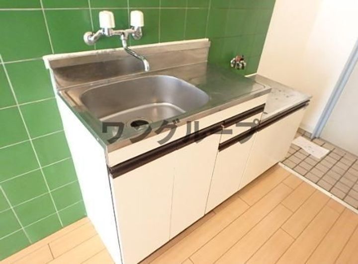 熊の前ビルのキッチン