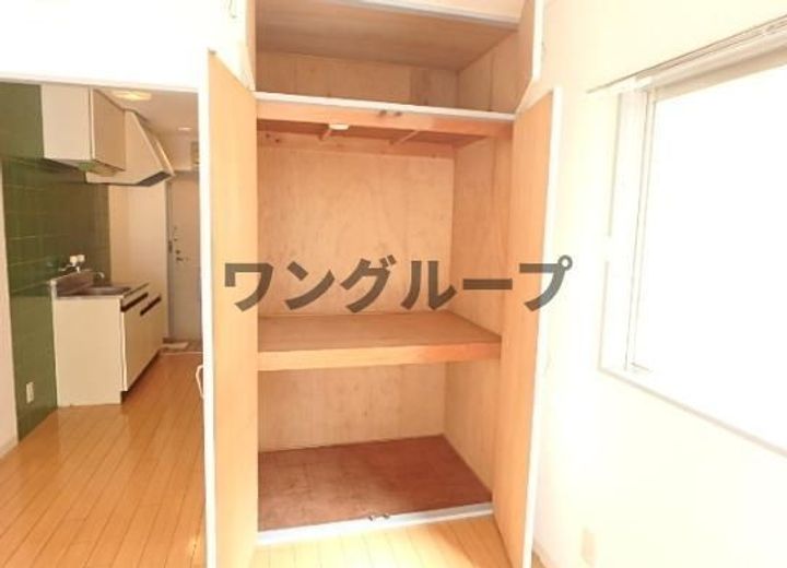 熊の前ビルの内装