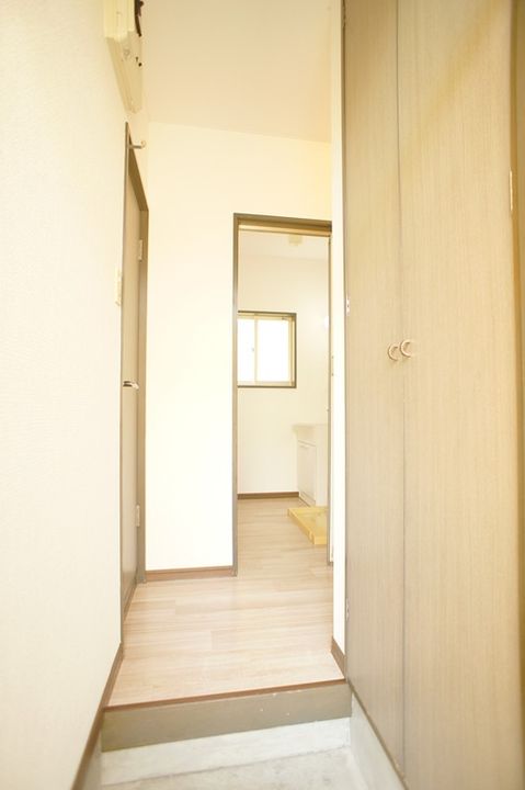 ぷちめぞん新南の玄関