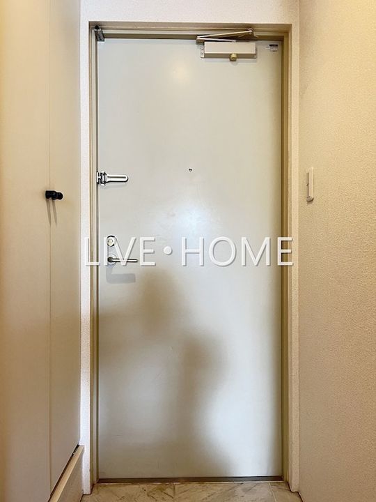 東京都練馬区中村南3(マンション)の賃貸物件の玄関