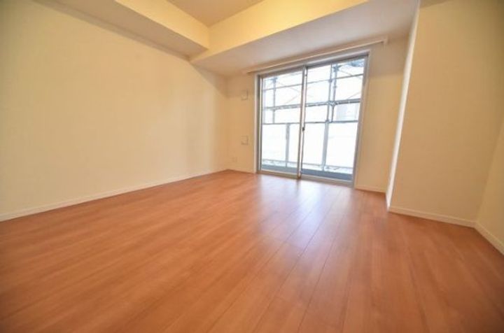 東京都新宿区荒木町(マンション)の賃貸物件の居間