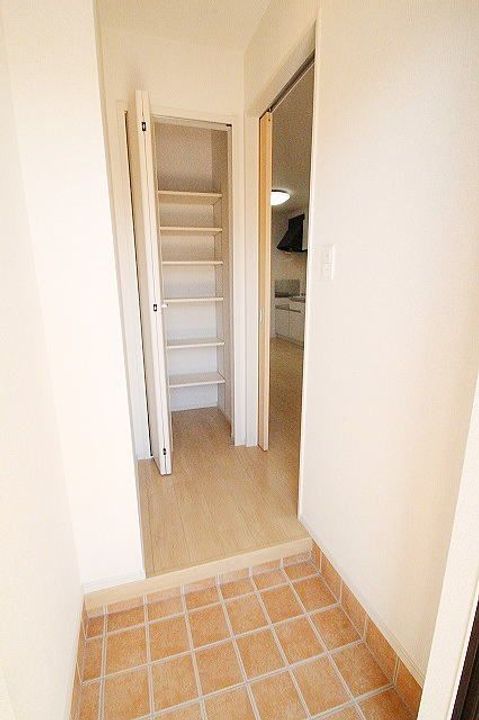 アニメート 小山の玄関