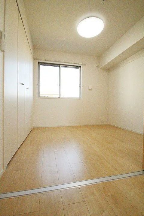 アニメート 小山の内装