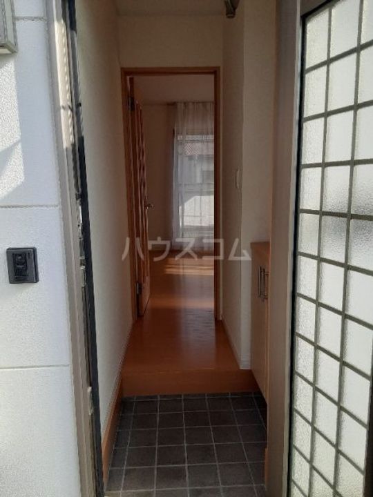 ブラボスの玄関