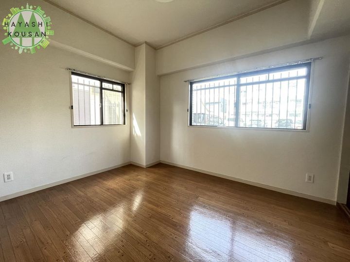 太陽田室ハイツの居間