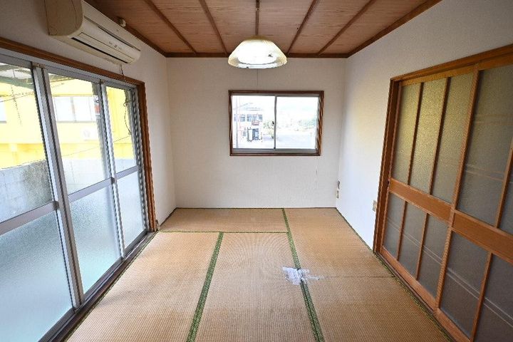 大小路アパートの内装