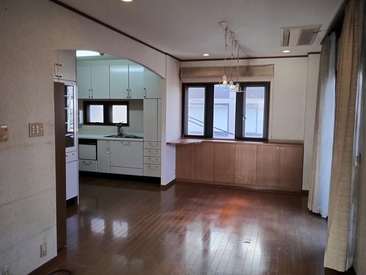 大阪府大阪市北区中津4(一戸建)の賃貸物件の居間