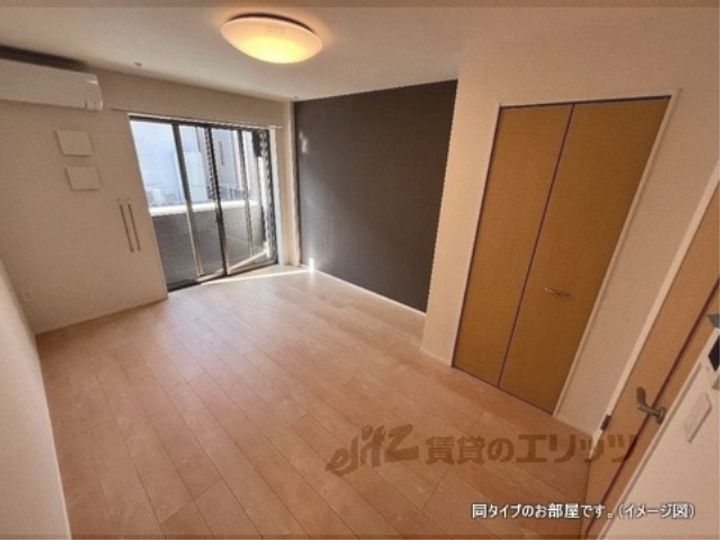 フェニックス2の居間