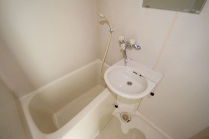 アルヴェール庚午の風呂