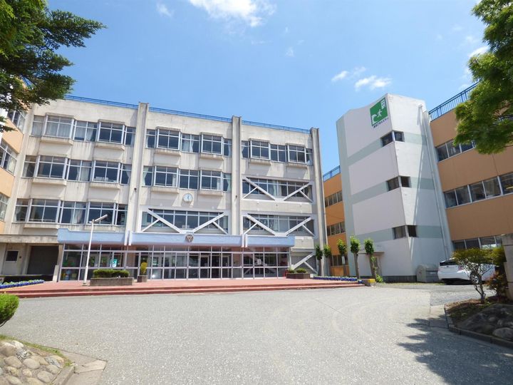 シャンテ城下Bの周辺