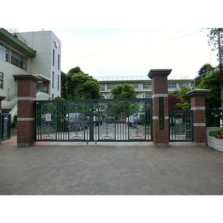 PARKSIDE HILL TOKIWAの周辺