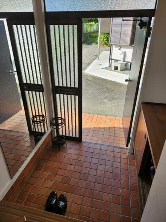 神奈川県横浜市青葉区大場町(一戸建)の賃貸物件の玄関