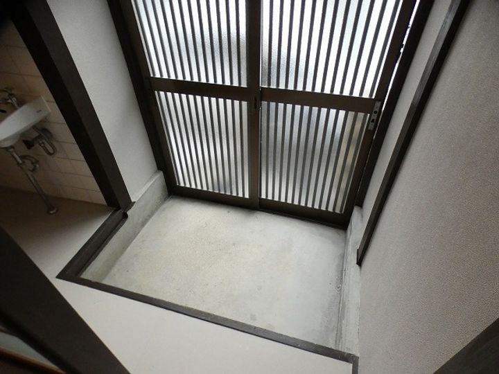 大阪府河内長野市木戸2(一戸建)の賃貸物件の玄関