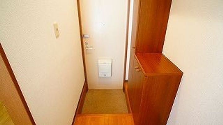 ニュ-シティ和田山の玄関