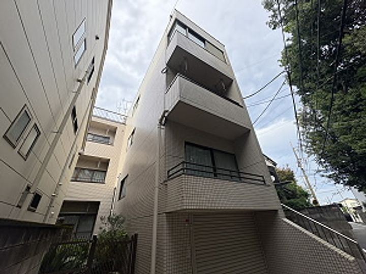 レジェンド末廣の外観