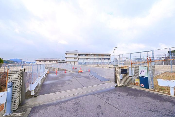 広島県安芸郡府中町城ケ丘(アパート)の賃貸物件の周辺