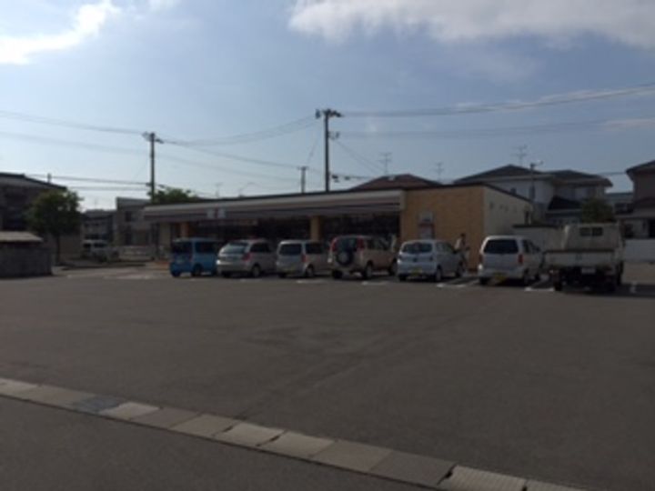 アビタシオンの周辺