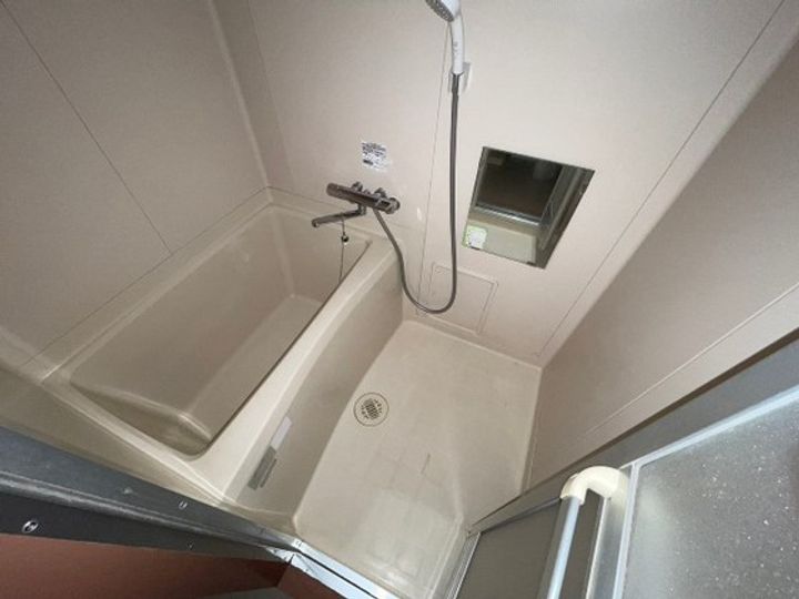 グランヴェルジェ中須Iの風呂
