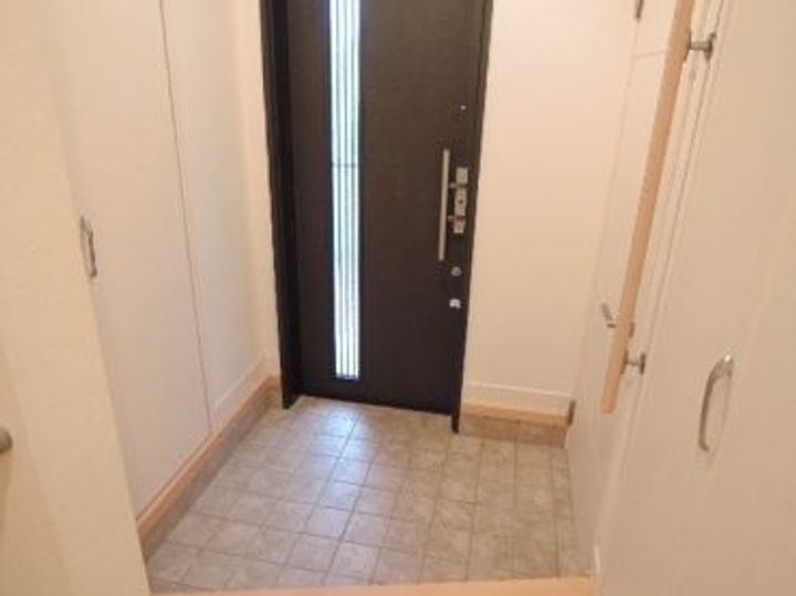 ラ・ビエナ石神井公園B棟の玄関