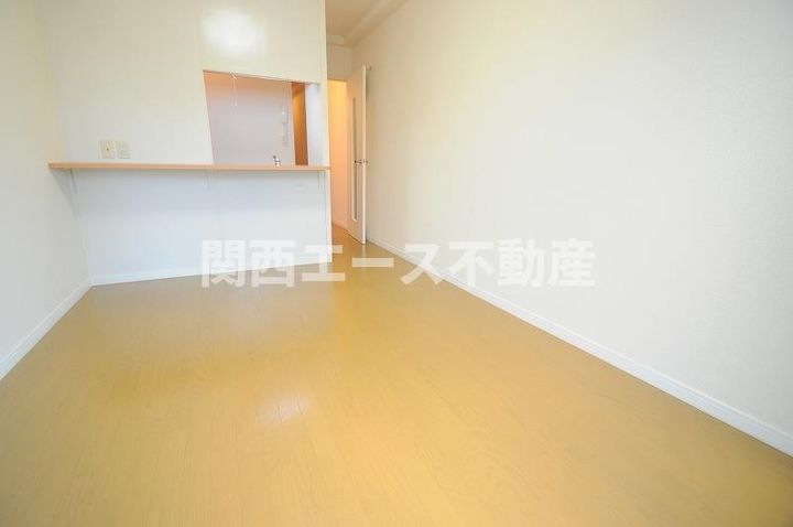 レオパレス田原台の居間