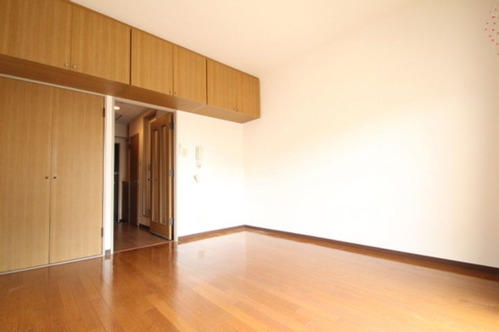 ドミトリー庚午壱番館の居間