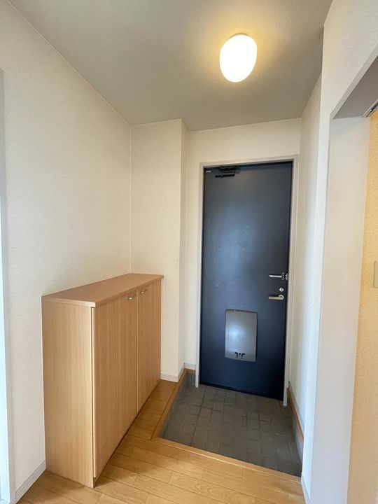 CREATE73 6番館の玄関