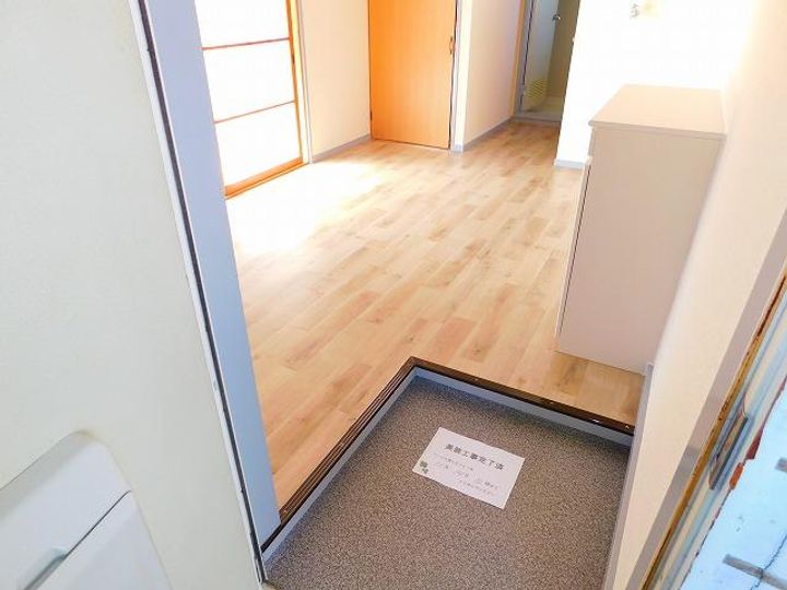 伏見ハイツの玄関
