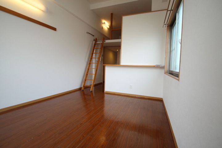 エンバシーコート矢賀の居間