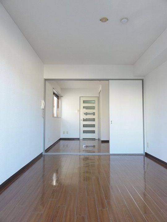 フレーヴァー深草の居間