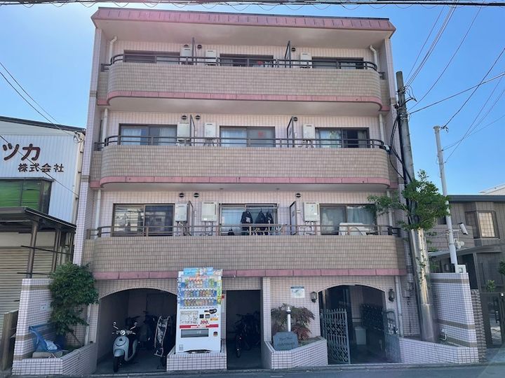 フレーヴァー深草の外観