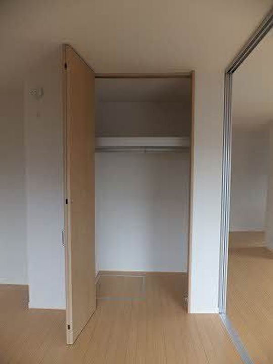 ガーデンズ多治米 A棟の内装