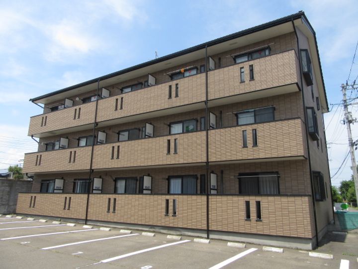 パインコートIIIの外観